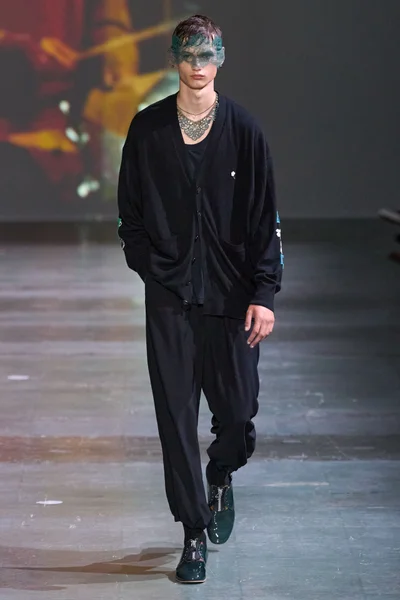 Look 8